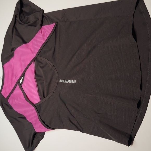 Under Armour Women’s Gray Pink Fitted Heat Gear Top Size Medium - Picture 3 of 5